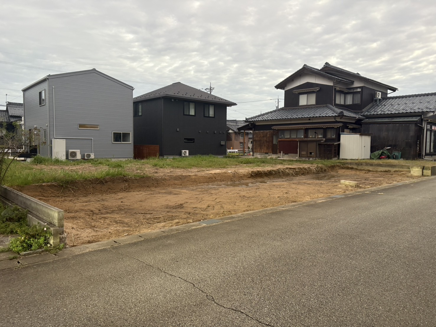 坂井市春江町江留中
